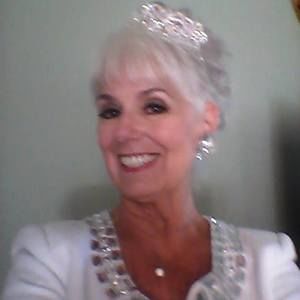 Meet your Posher, Dee